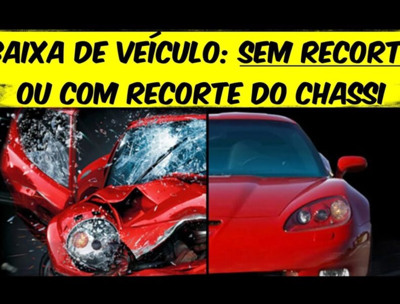 Carro batido e carro inteiro, texto sobre baixa veicular.